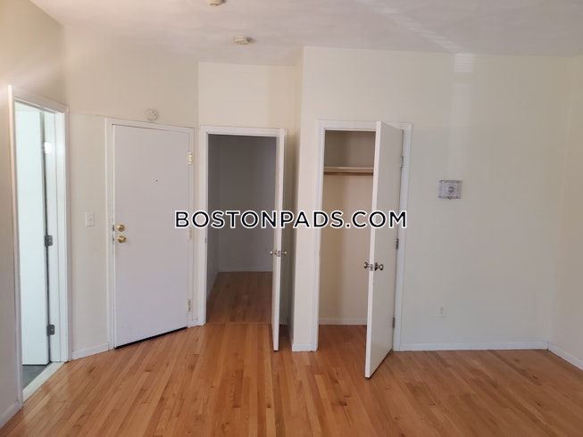 Boston - $2,200 /mo