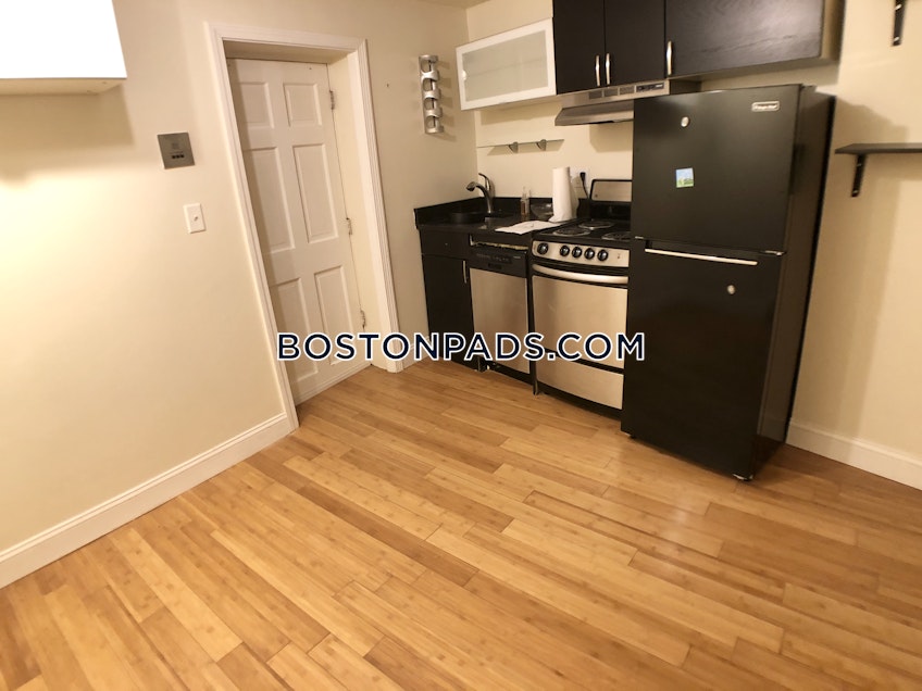 Boston - $1,400 /month