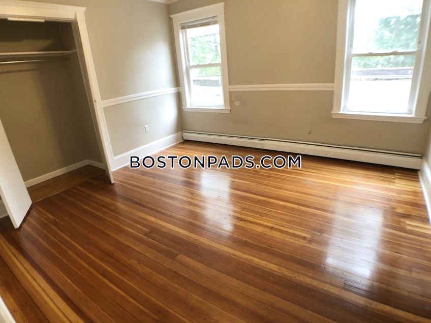 Boston - $2,300 /month