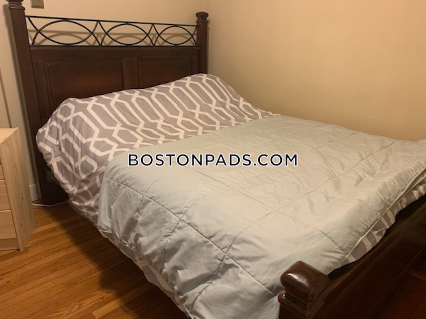 Boston - $4,225 /month