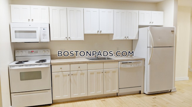 Boston - $4,250 /mo