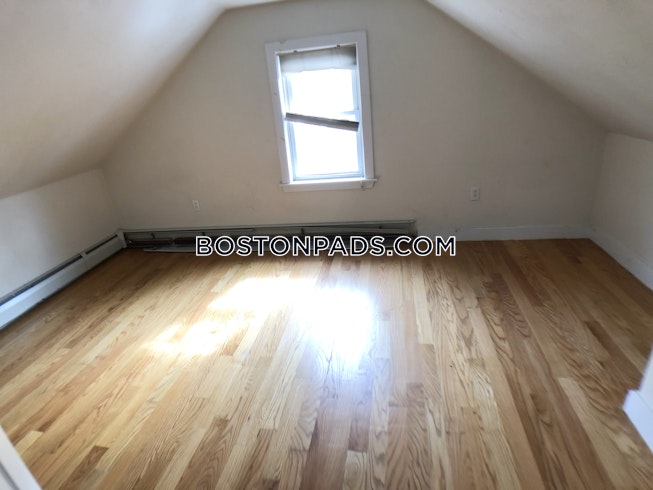 Boston - $4,900 /mo