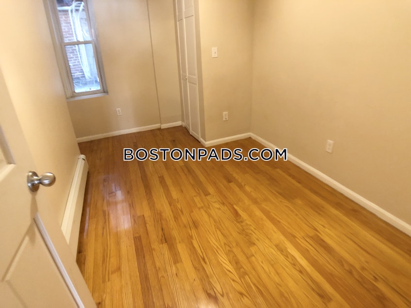 Boston - $4,695 /month