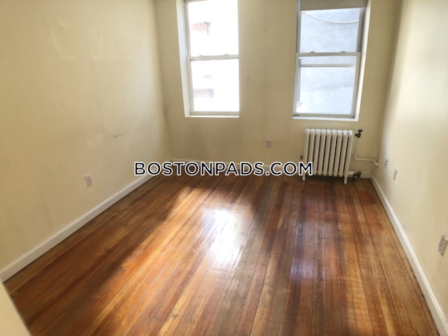 Boston - $2,800 /mo