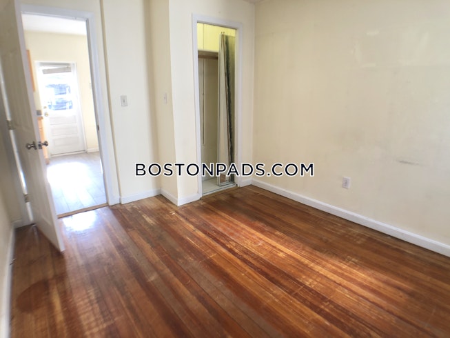 Boston - $2,800 /mo