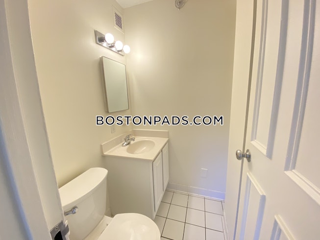 Brookline - $4,550 /mo