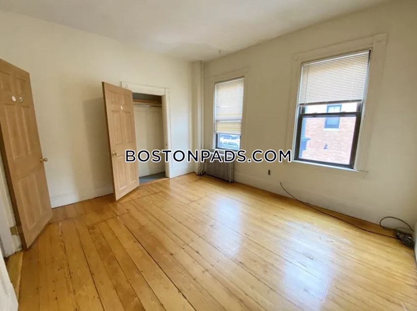 Boston - $4,500 /month