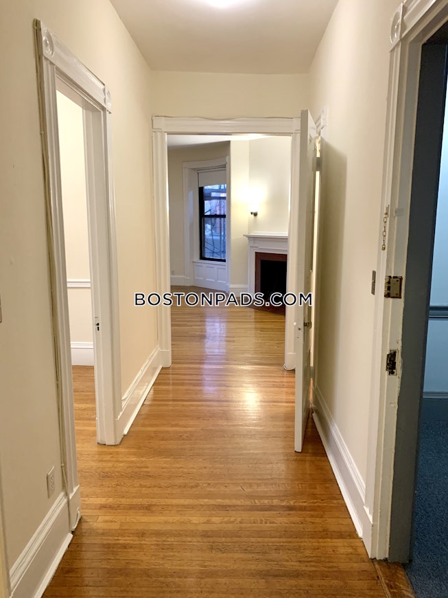 Boston - $3,200 /mo