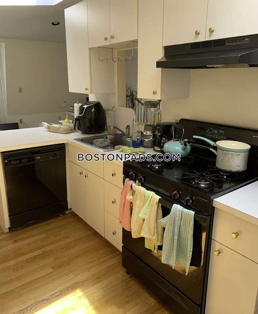 Boston - $2,500 /month