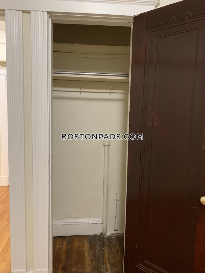 Boston - $2,575 /mo