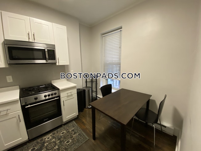 Boston - $5,250 /mo