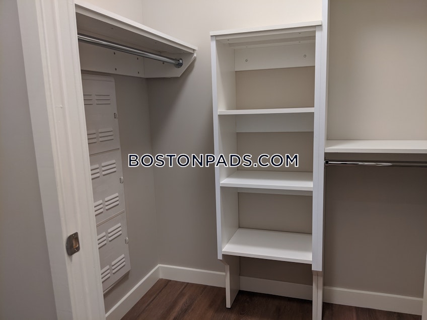 Boston - $3,796 /month