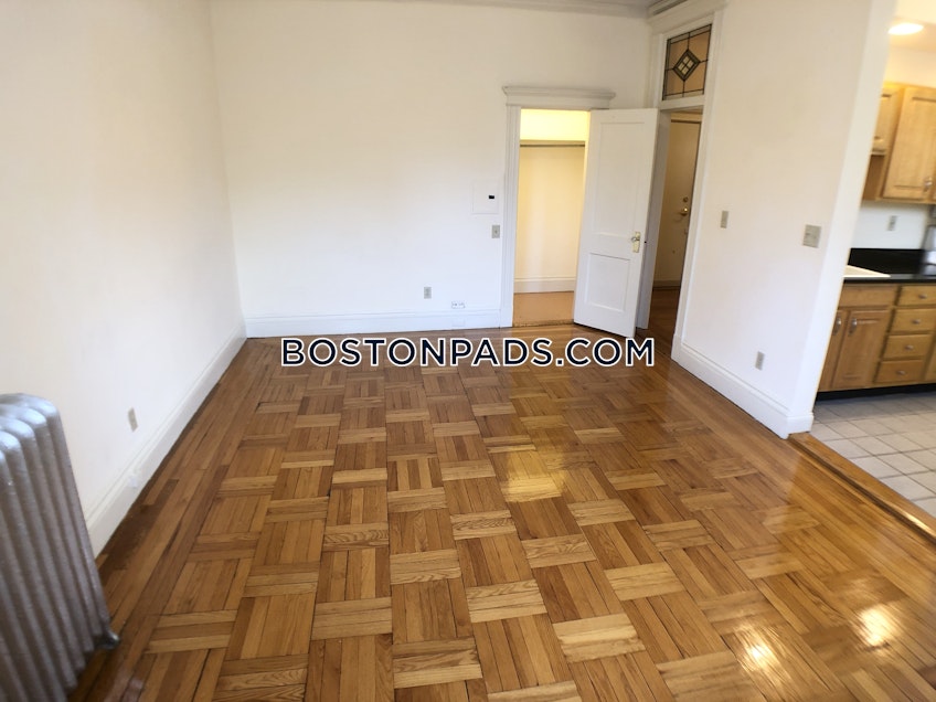 Boston - $1,675 /month