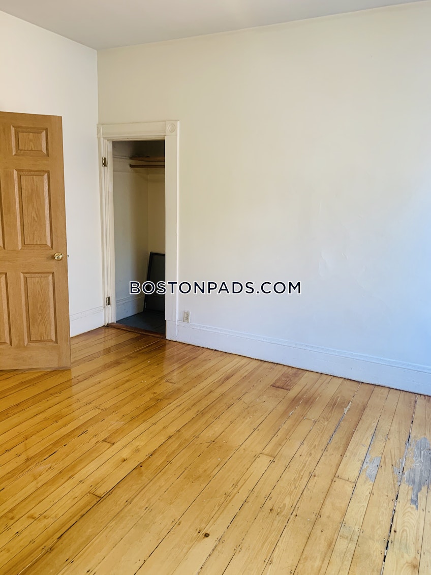 Boston - $4,500 /month