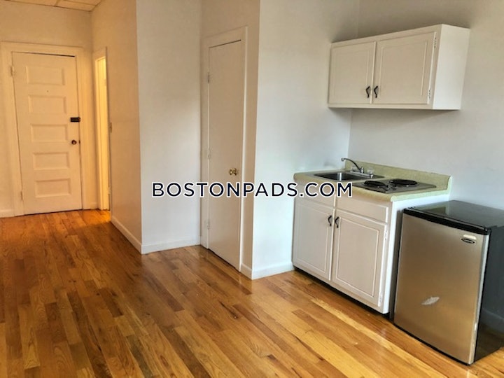 back-bay-apartment-for-rent-studio-1-bath-boston-2045-4635966 