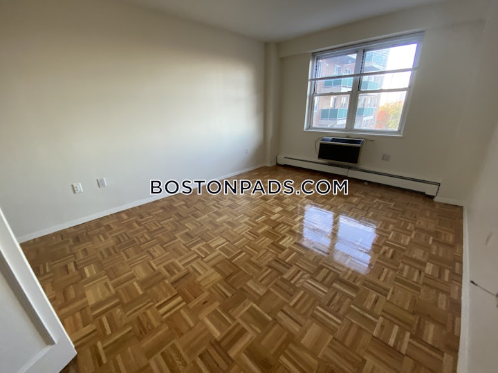 brookline-apartment-for-rent-2-bedrooms-15-baths-boston-university-4000-4632683 