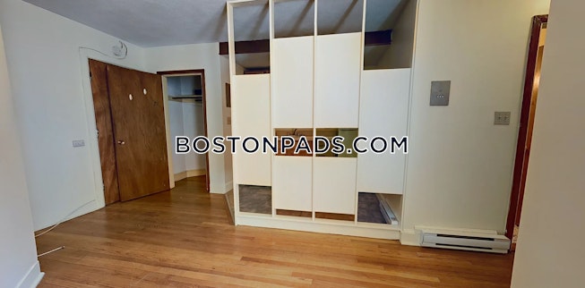 Boston - $2,600 /mo