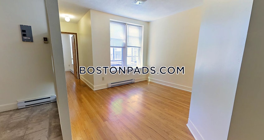 Boston - $2,600 /month