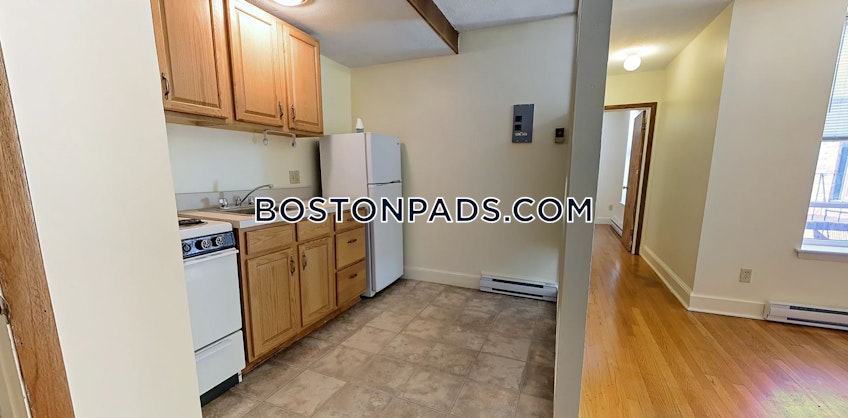 Boston - $2,600 /month