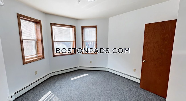 Boston - $3,900 /mo