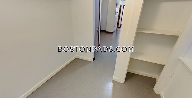 Boston - $3,900 /mo