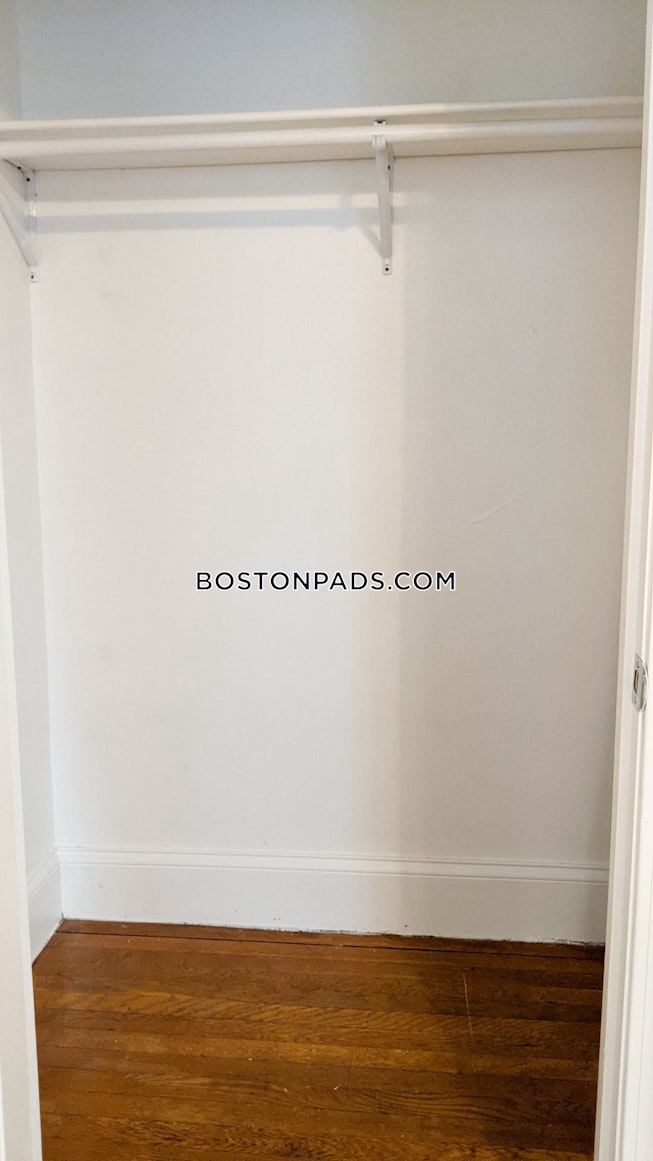 Boston - $3,250 /mo