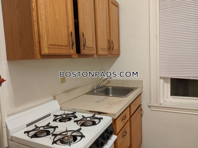 Boston - $2,000 /mo