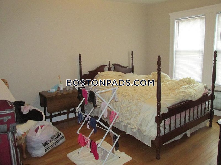 Boston - $2,600 /month