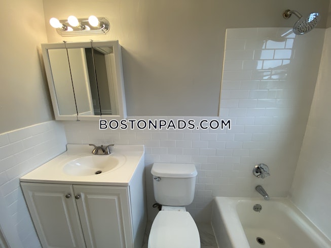 Boston - $2,200 /mo