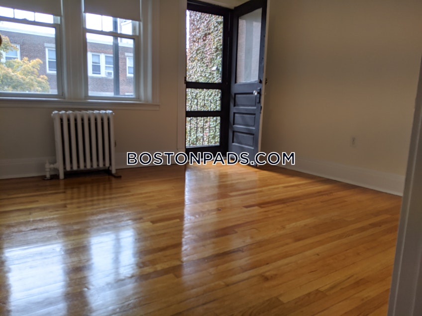 Boston - $2,475 /month