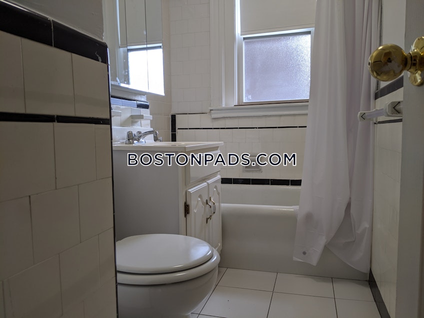 Boston - $2,475 /month