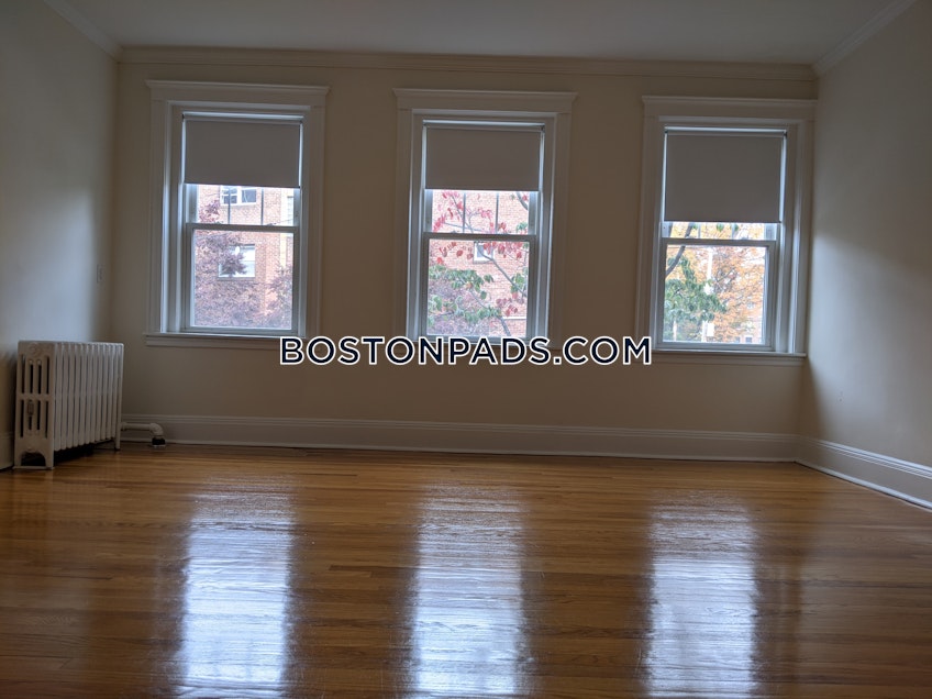 Boston - $2,475 /month