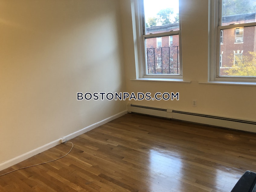 Boston - $1,100 /month