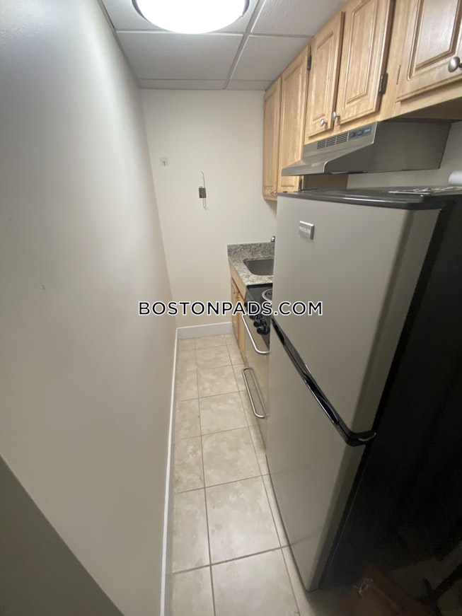 Boston - $2,550 /mo