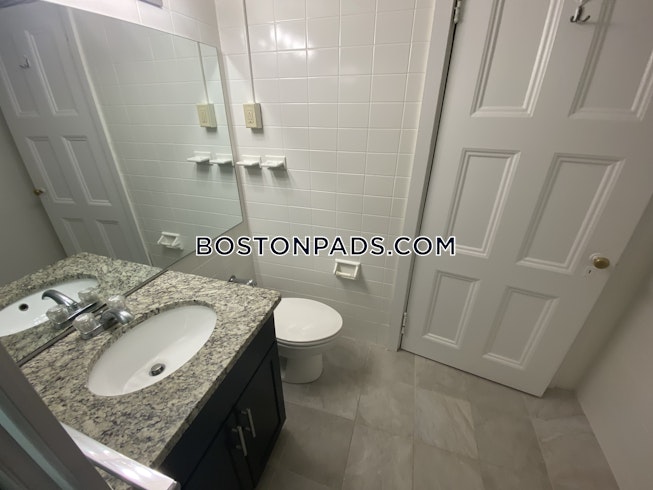 Boston - $2,500 /mo