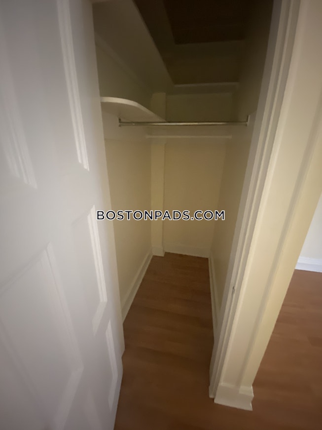 Boston - $2,500 /mo