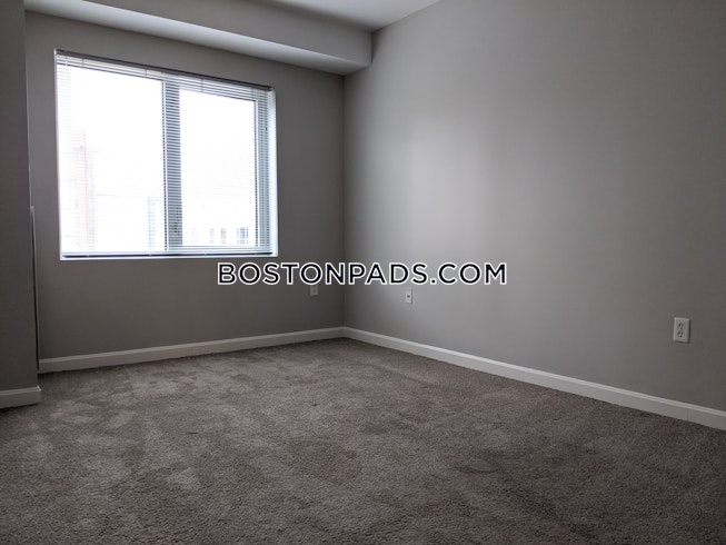 Boston - $4,000 /mo