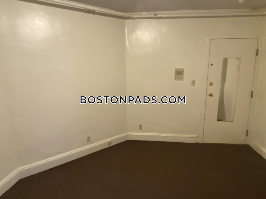 Boston - $1,595 /month