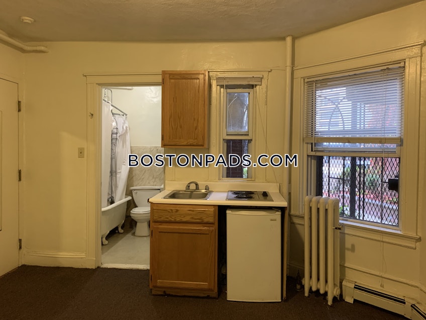 Boston - $1,595 /month