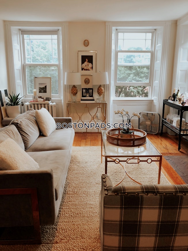 Boston - $2,500 /mo