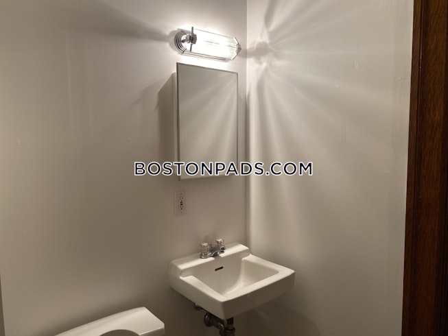 Brookline - $2,495 /mo