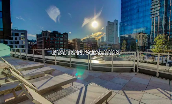 Fan Pier Boulevard Boston