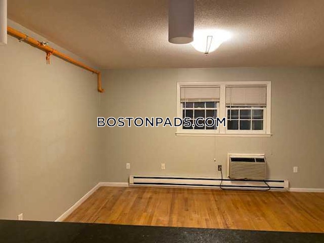 Waltham - $1,700 /mo