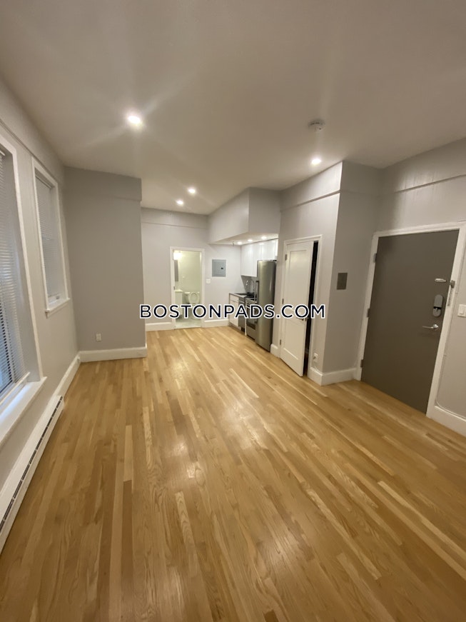 Boston - $3,150 /mo