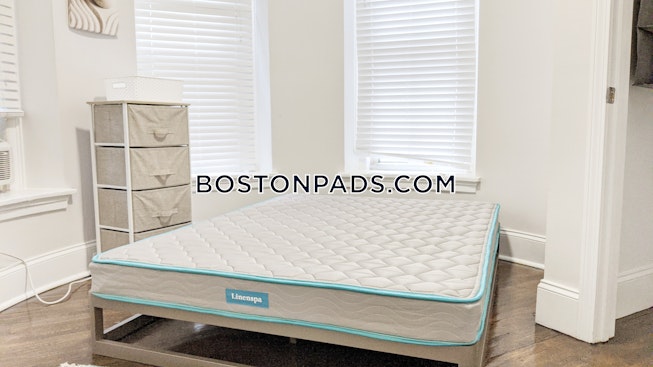 Boston - $5,250 /mo