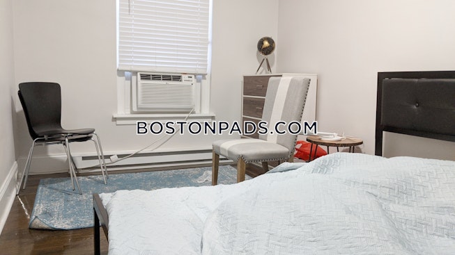 Boston - $5,250 /mo