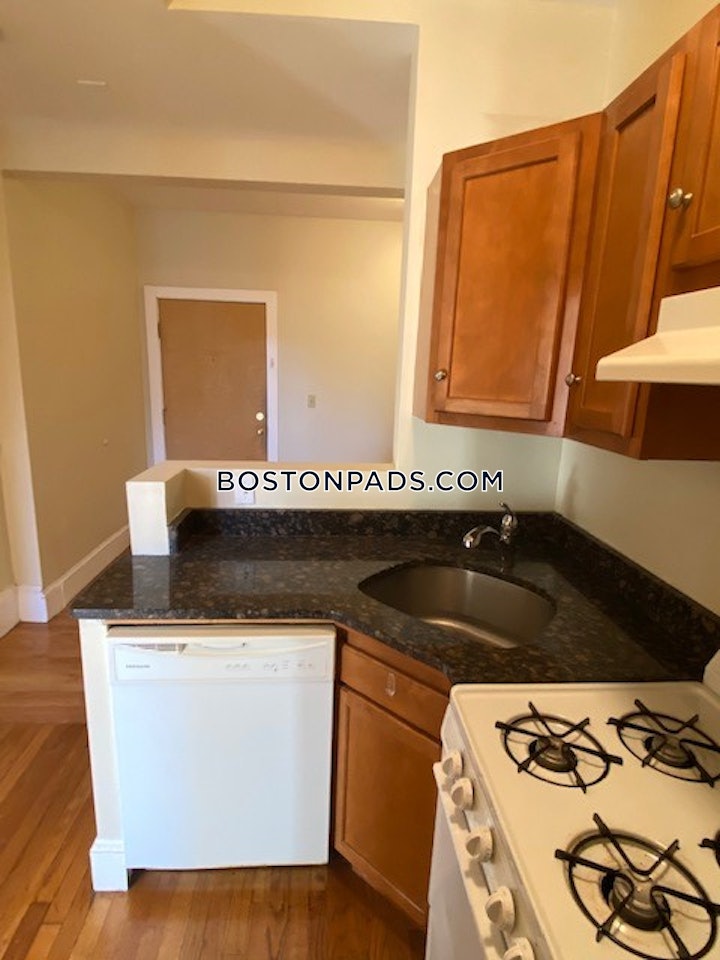 northeasternsymphony-apartment-for-rent-1-bedroom-1-bath-boston-2700-4618179 