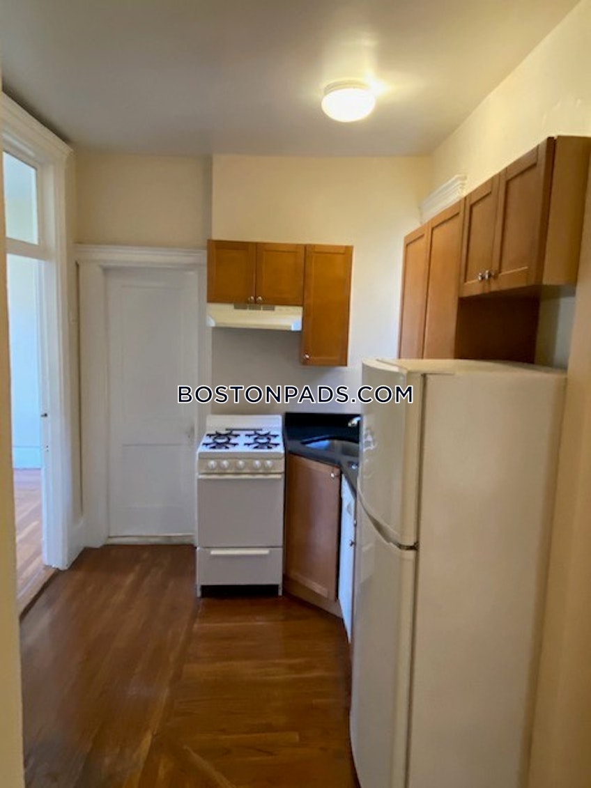 Boston - $3,700 /month