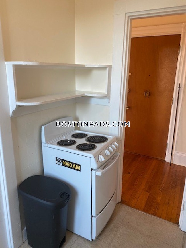 Boston - $3,200 /mo