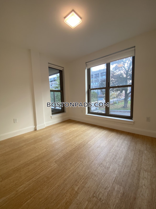 Boston - $4,750 /mo